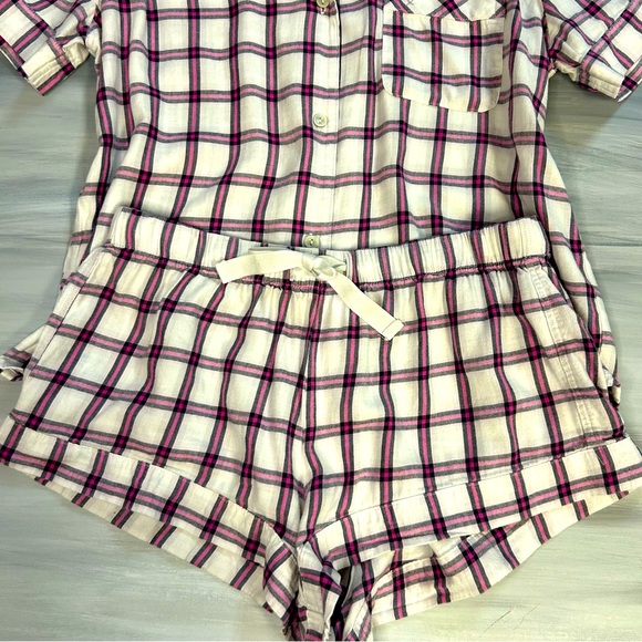 Victoria’s Secret size small shorts pajama set. Great condition.  - Picture 4 of 13